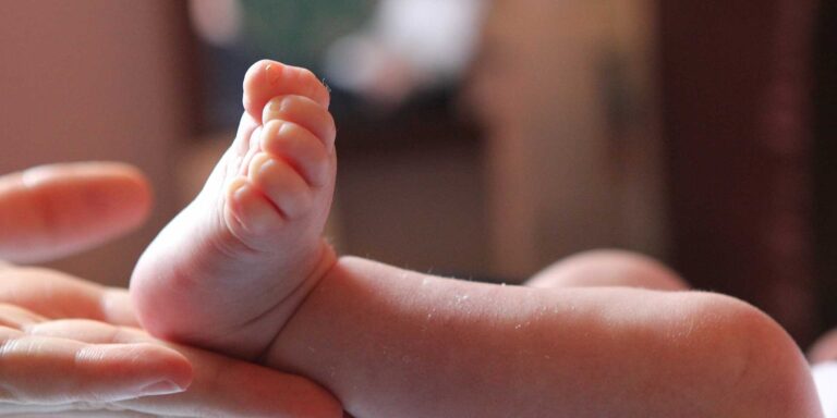 Rééducation du pied du nourrisson : De la simple malposition au Pied Bot Varus Equin